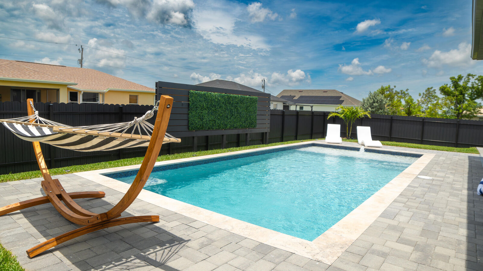 Property Photo: 326 NW 21st Terrace FL 33993