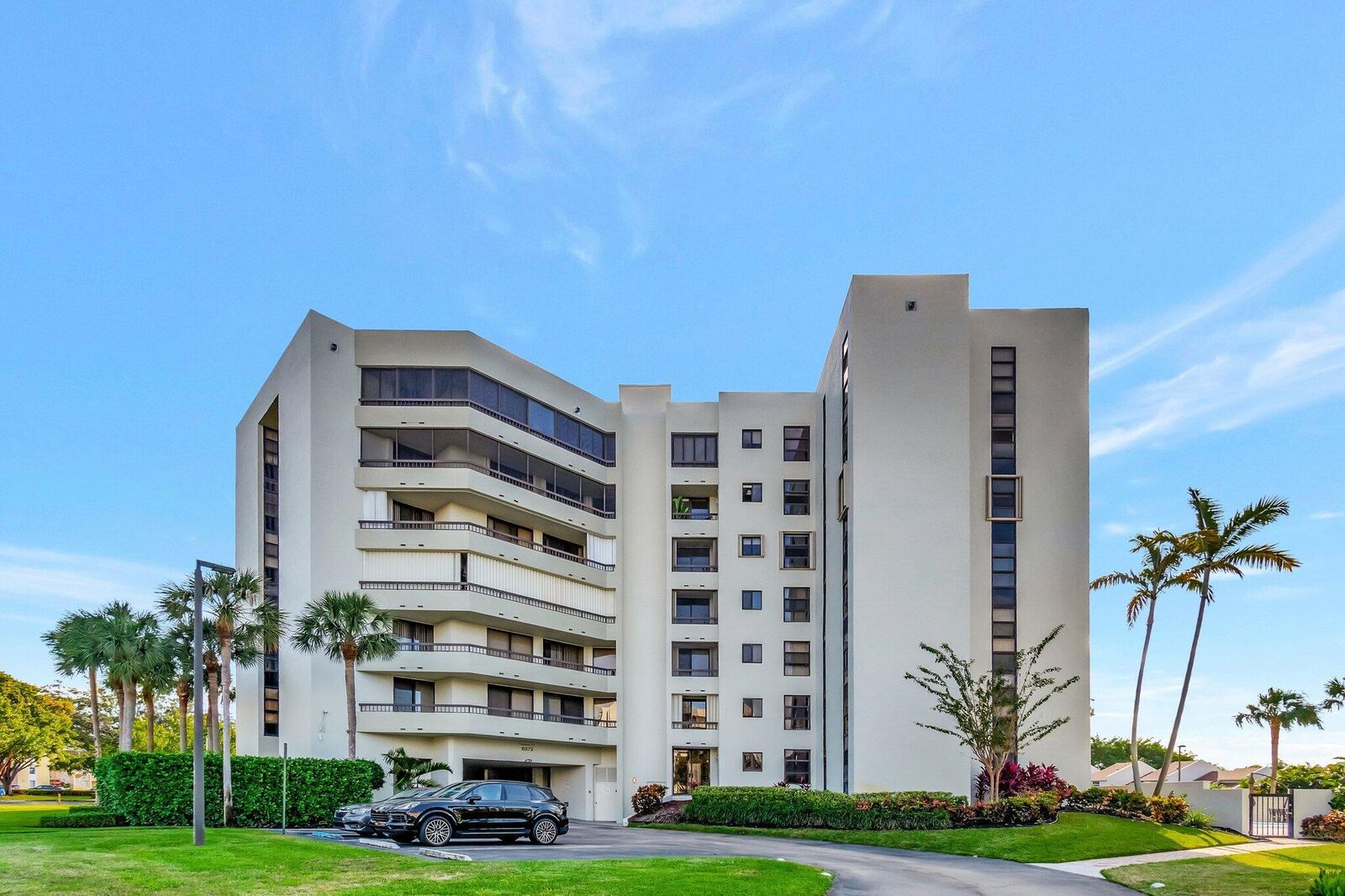 Property Photo:  6372 La Costa Drive 504  FL 33433 