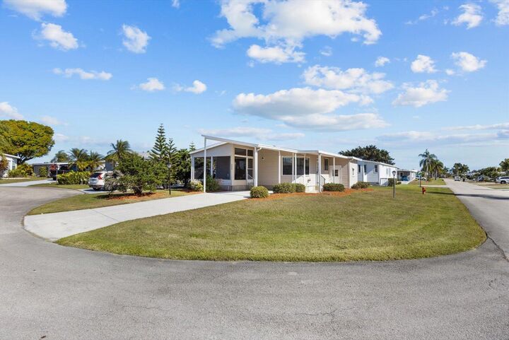 Property Photo:  8530 Leadtree Court  FL 34952 