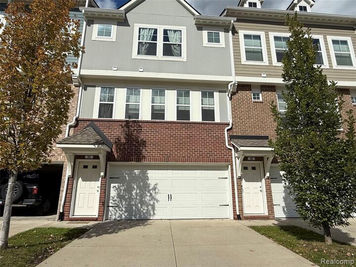 Property Photo:  50 Kalter Drive  MI 48098 
