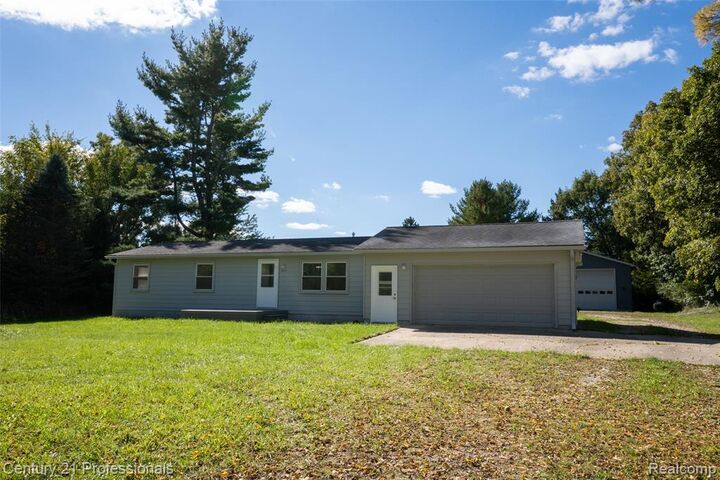 Property Photo:  7830 Ernst Road  MI 48158 