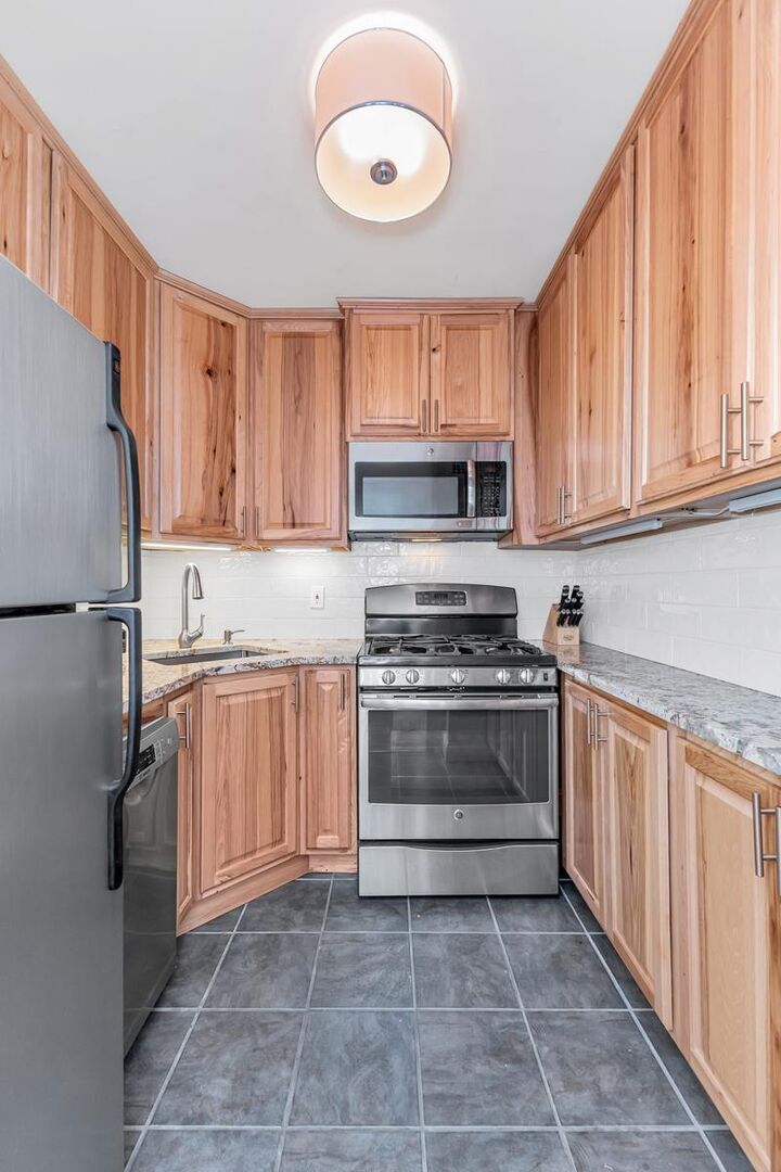 Property Photo: 305 E 24th Street 10L NY 10010