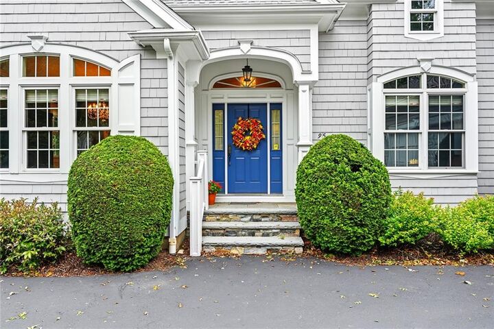 Property Photo:  95 Fry Brook Drive  RI 02818 