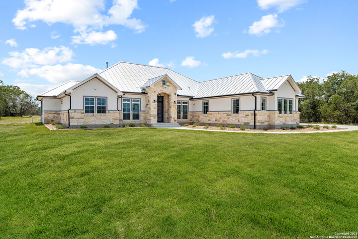 Property Photo: 3828 Palomino Spgs TX 78003