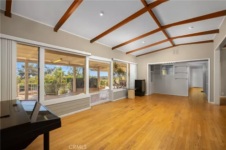 Property Photo:  595 Rim Road  CA 91107 