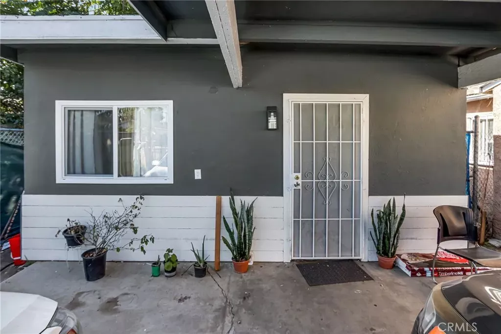 Property Photo: 2110 E Hatchway CA 90222
