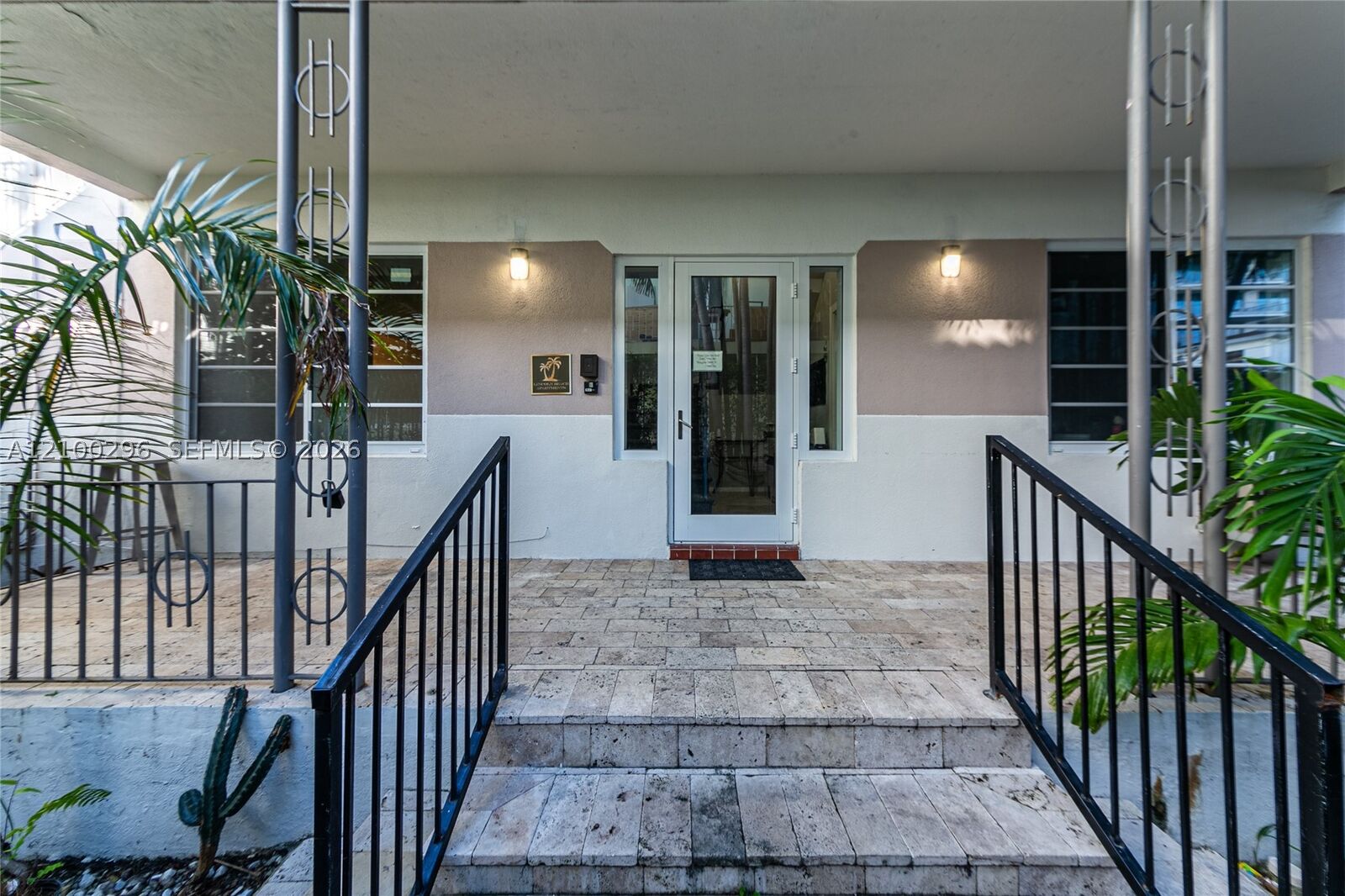 Property Photo:  1431 Lincoln Ter 2  FL 33139 