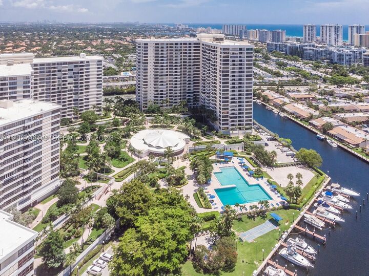 Property Photo: 2500 Parkview Dr 2018 FL 33009