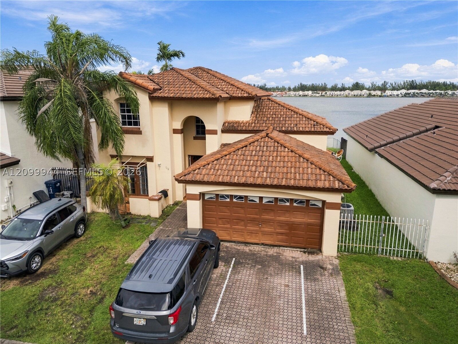 Property Photo: 762 NW 123rd Ct FL 33182
