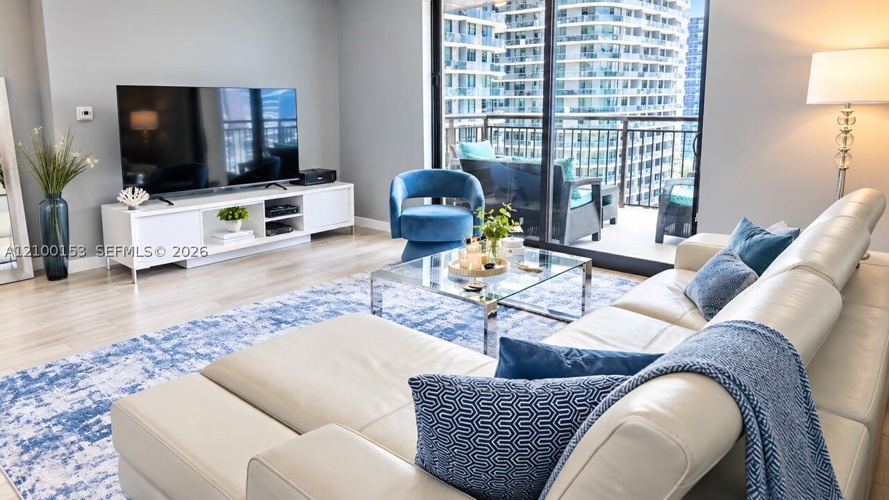 Property Photo:  999 SW 1st Ave 2217  FL 33130 