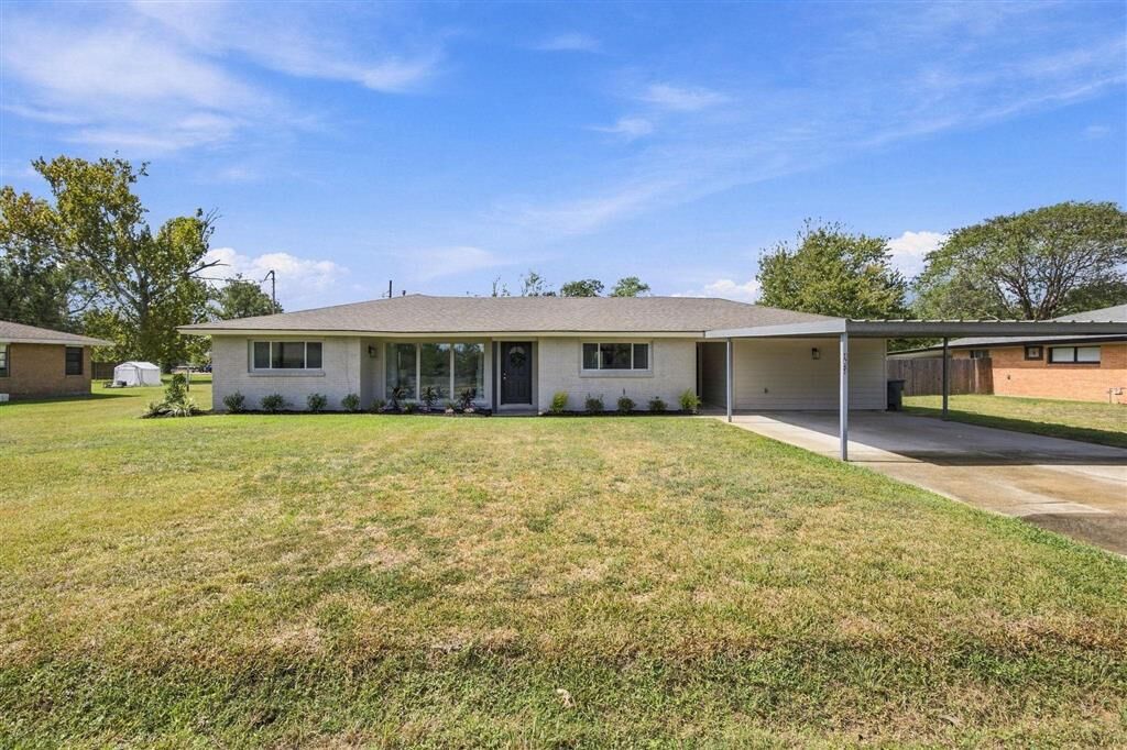 Property Photo: 4634 Roger Street LA 70605