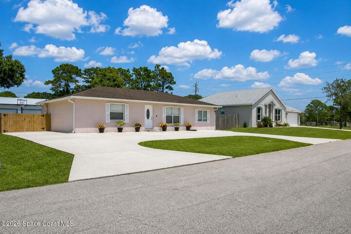 Property Photo:  1691 Burgandy Street SE  FL 32909 