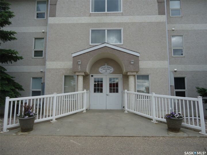 Property Photo:  12 Cundall Drive 202  SK S4A 1T1 