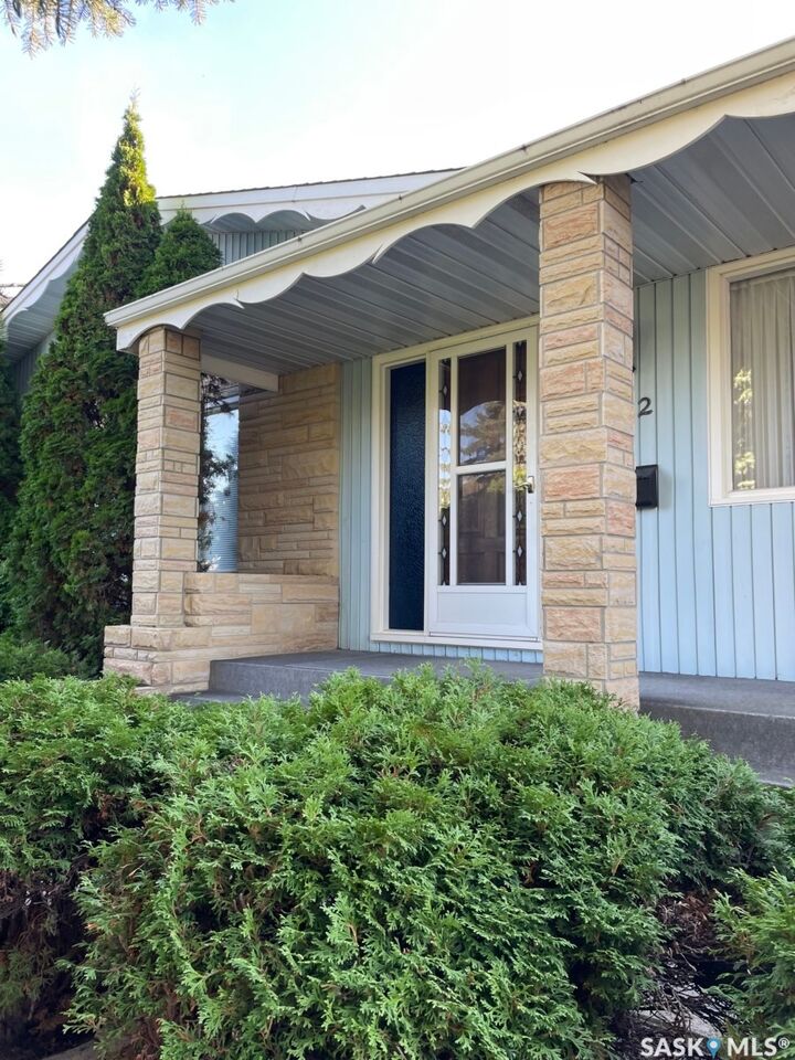Property Photo:  112 Deborah Crescent  SK S7J 2W8 