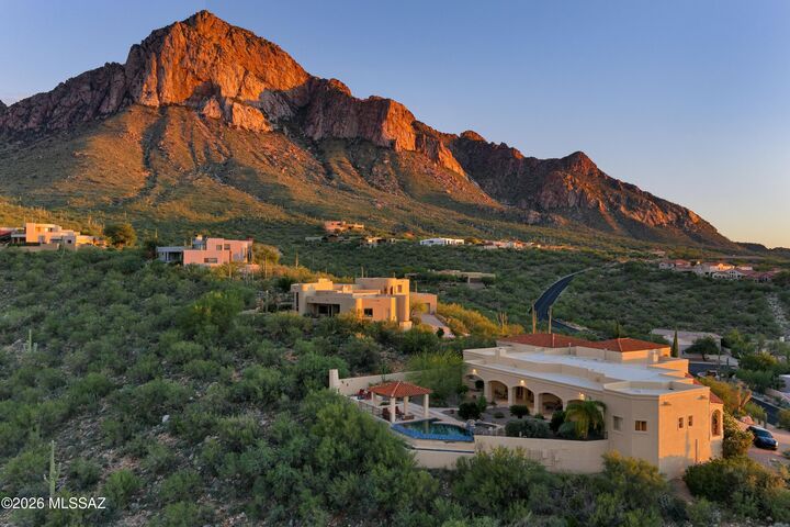 Property Photo:  10060 N La Reserve Drive  AZ 85737 