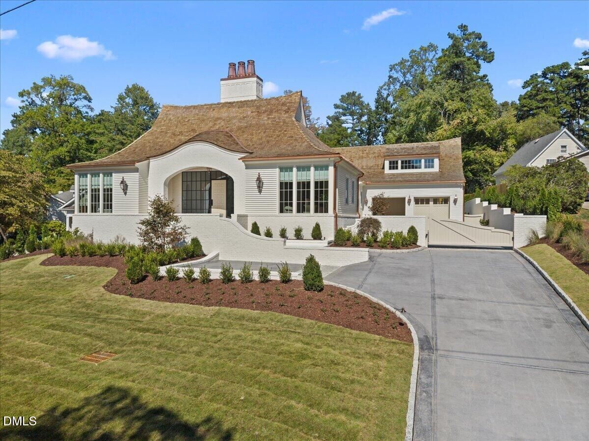 Property Photo: 1610 Brooks Avenue NC 27607