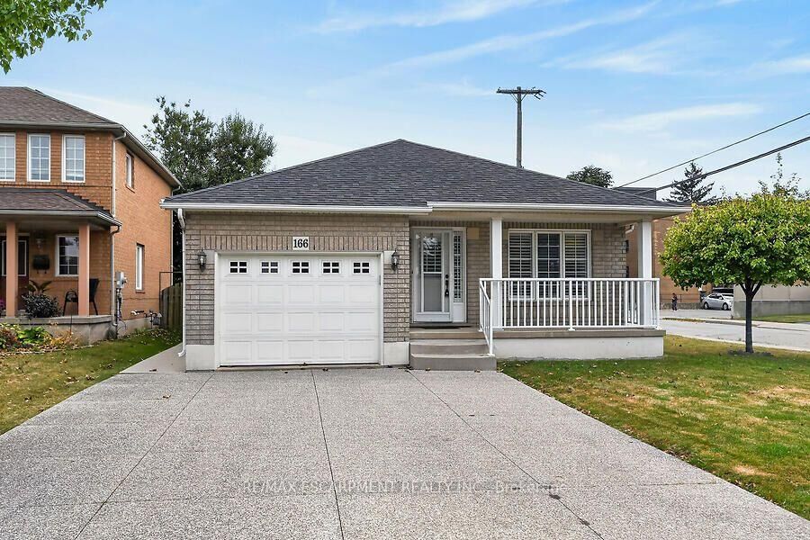 Property Photo:  166 Toby Crescent  ON L8T 2P2 
