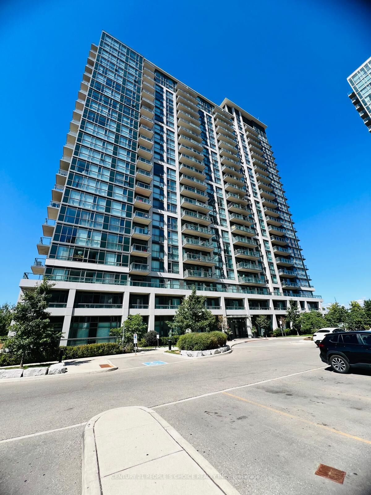 Property Photo:  349 Rathburn Road W 1706  ON L5B 0C8 