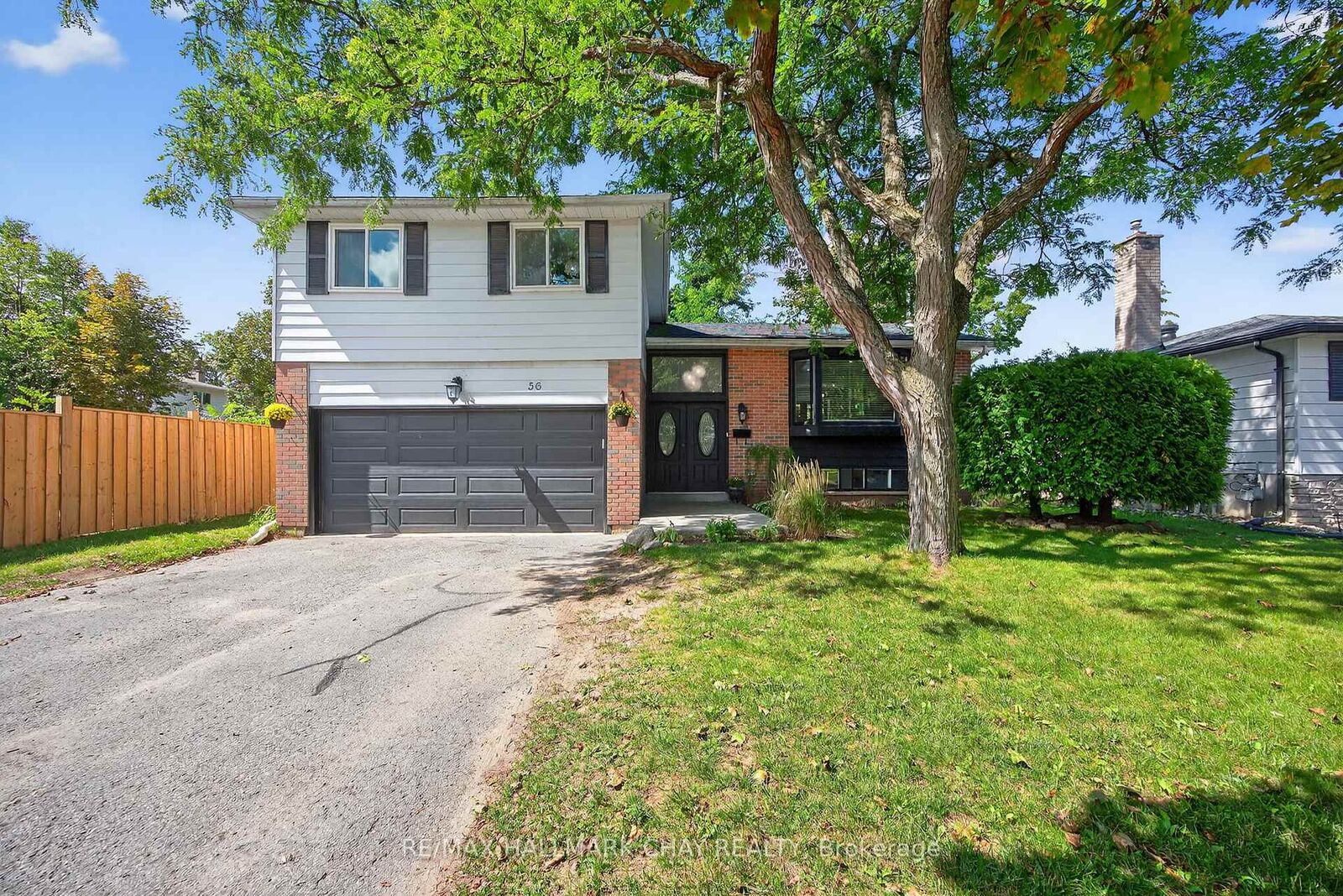 Property Photo:  56 Briar Road  ON L4N 3M4 