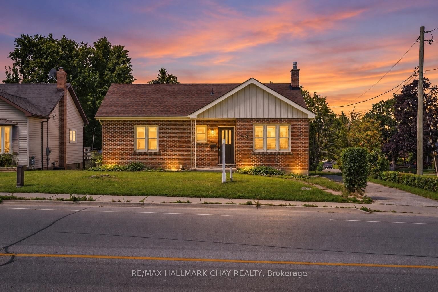 Property Photo:  174 St Vincent Street  ON L4M 3Z2 
