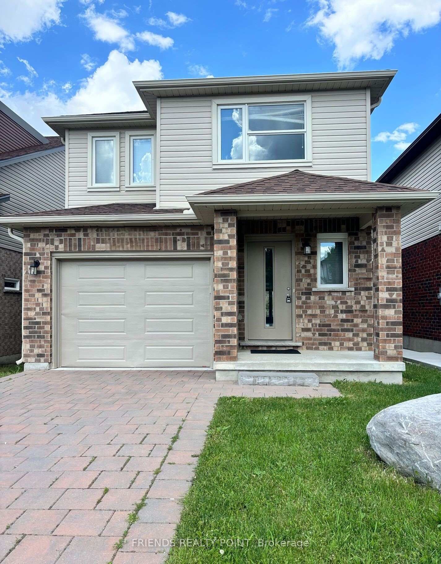 Property Photo:  1844 Foxridge Crescent  ON N7G 5B4 