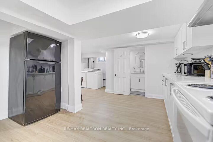 Property Photo:  377 Taylor Mills Drive N Bsmt  ON L4C 2V1 