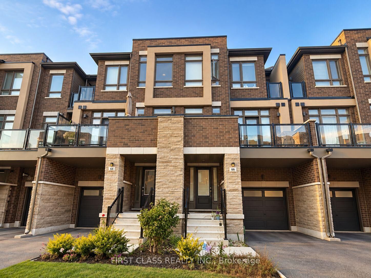 Property Photo: 66 Riley Reed Lane S ON L4S 0M3
