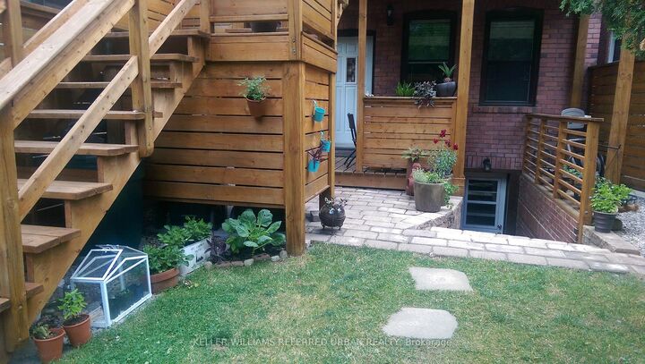 Property Photo:  226 Harvie Avenue Main  ON M6E 4K6 