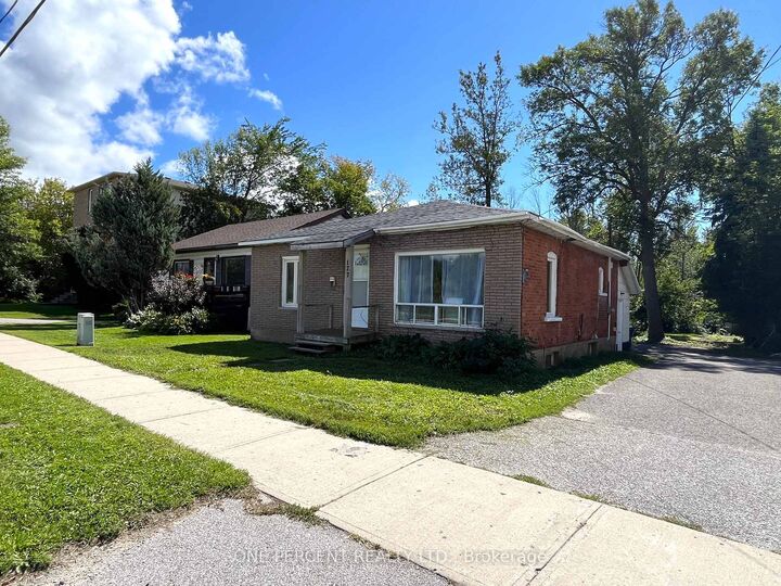 Property Photo:  177 Atherley Road  ON L3V 1N5 