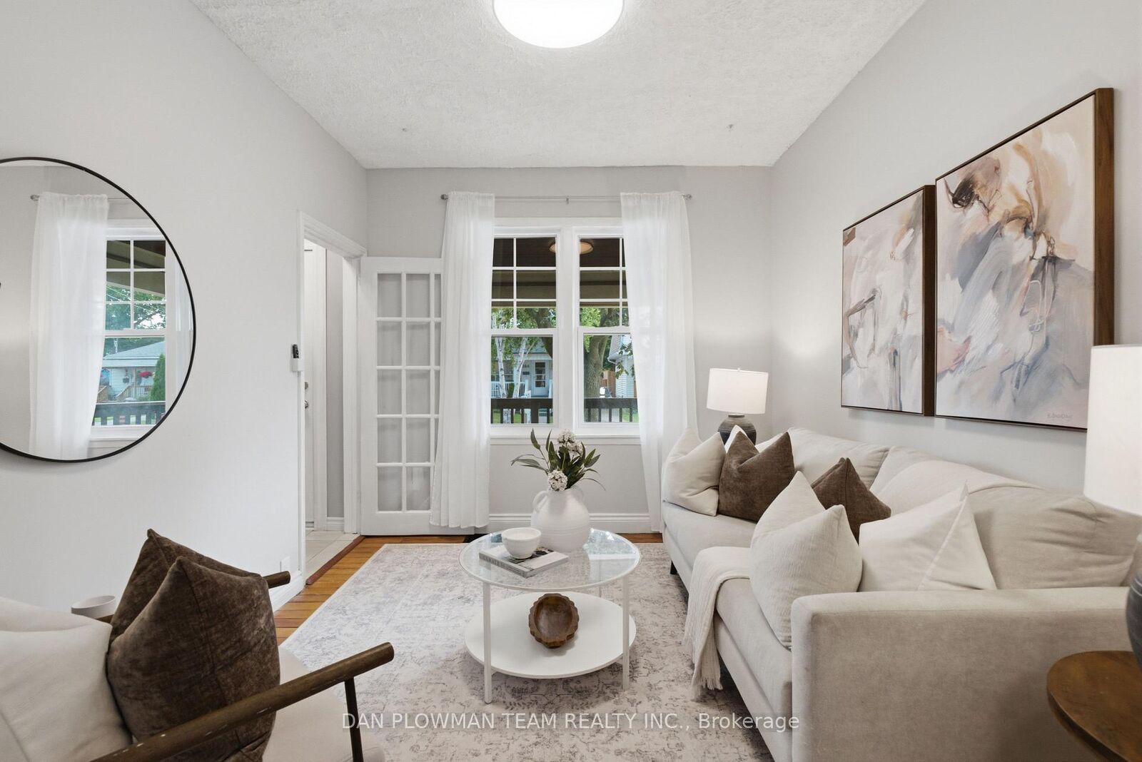 Property Photo:  265 Haig Street  ON L1G 5N9 
