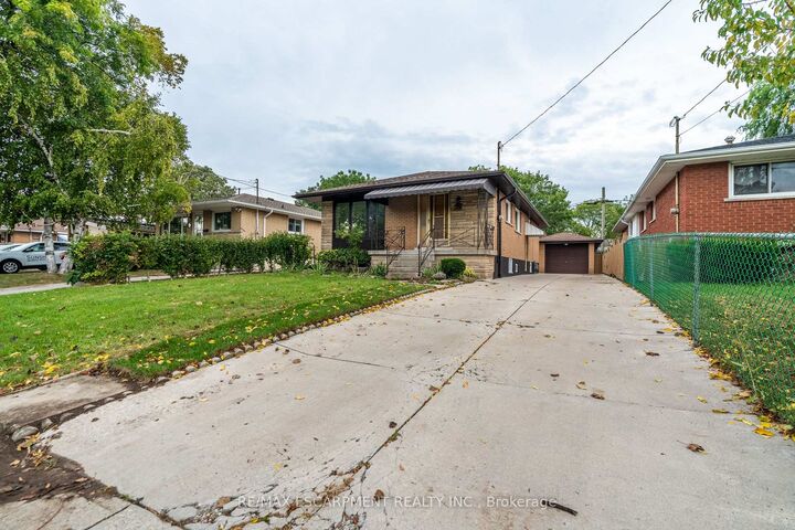 Property Photo:  75 Purdy Crescent  ON L9A 3B4 