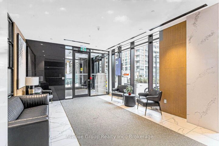Property Photo:  8 Tippett Road 616  ON M3H 0E7 