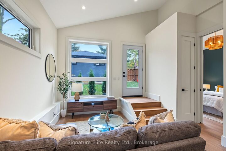 Property Photo:  25 Lyncroft Drive Garden Suite  ON M1E 1X6 