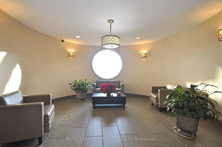 Property Photo:  5 Parkway Forest Drive 407  ON M2J 1L2 