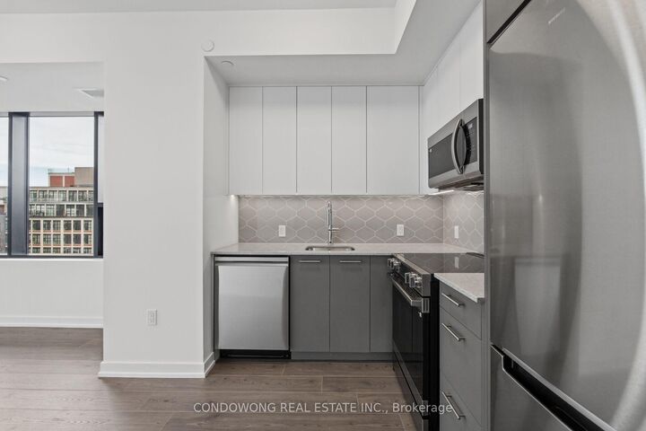 Property Photo:  30 Francis Street S 609  ON N2G 1H7 