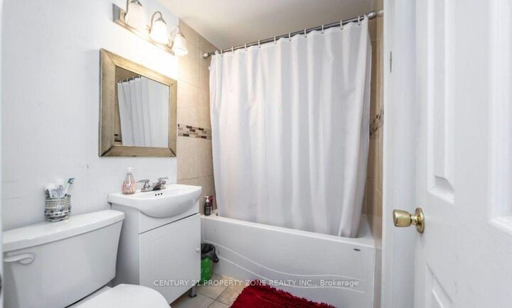 Property Photo:  475 Bramalea Road Room  ON L6T 2X2 