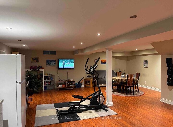 Property Photo:  26 Stave (Lower) Crescent  ON L4C 9J9 