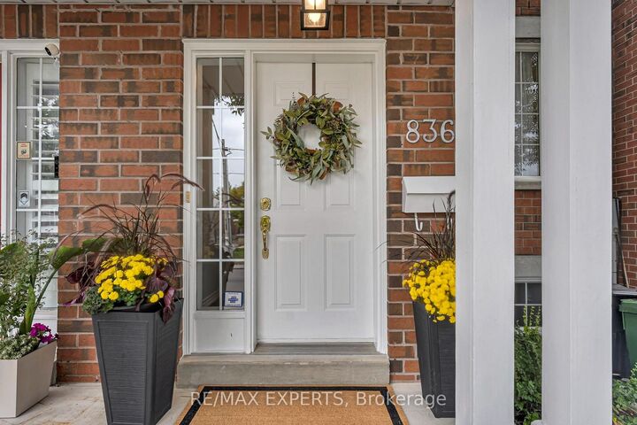 Property Photo:  836 St Clarens Avenue  ON M6H 3X6 