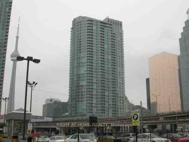 Property Photo:  18 Yonge Street 2807  ON M5E 1Z8 