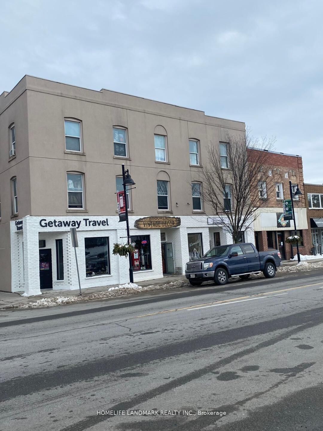 Property Photo: 2 Bascom Street S 9 ON L9P 1P3