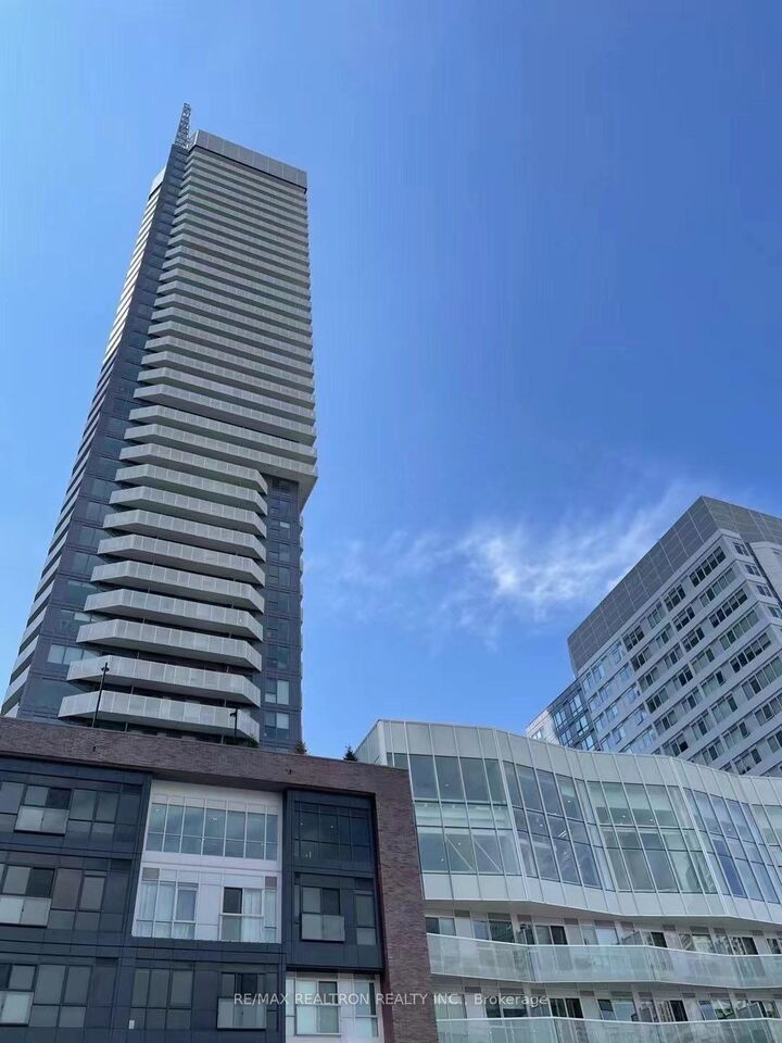 Property Photo:  4065 Confederation Parkway 3301  ON L5B 0L4 