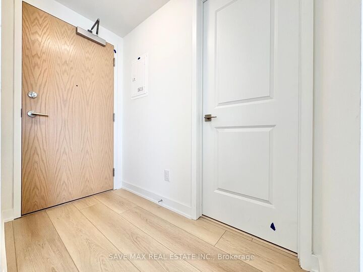 Property Photo:  2825 Jane Street  ON M3N 2J5 