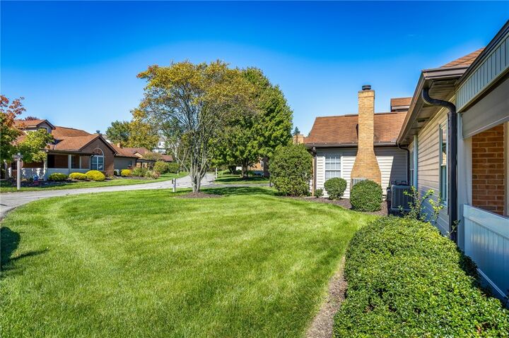 Property Photo: 13 Ashford Dr PA 16066