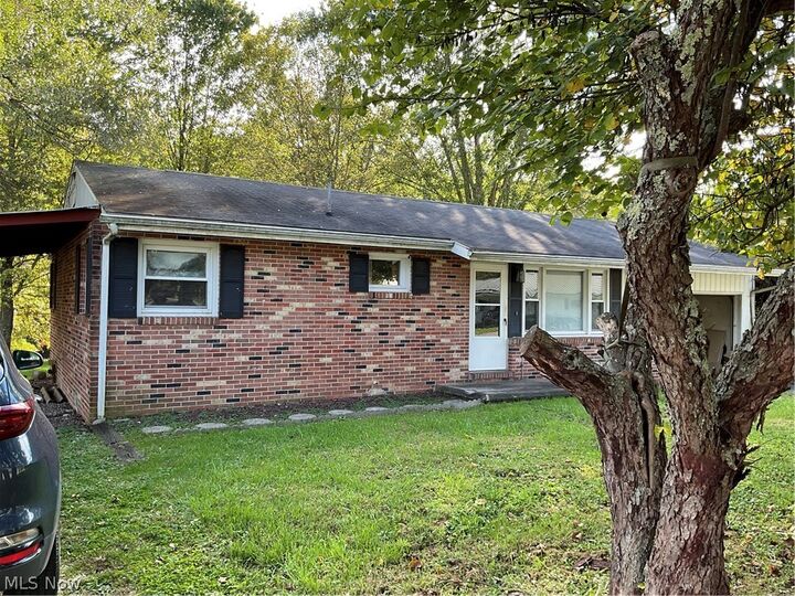 Property Photo:  119 Circle Drive  WV 26164 