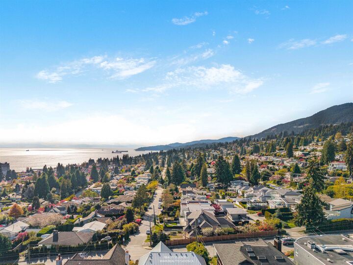 Property Photo:  1405 20th Street  BC V7V 3Z8 