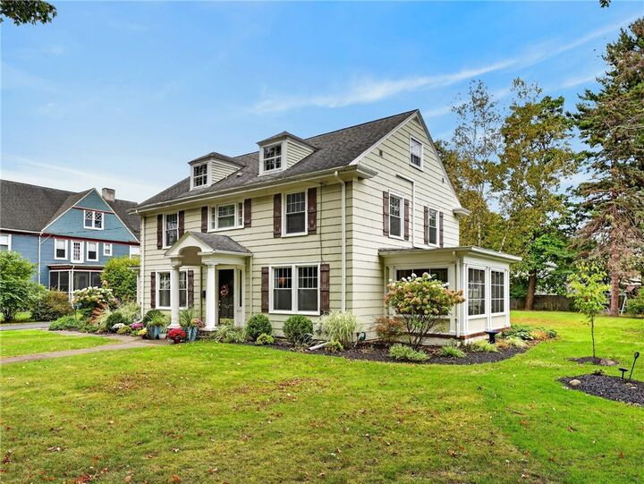 Property Photo: 906 W Water St NY 14905