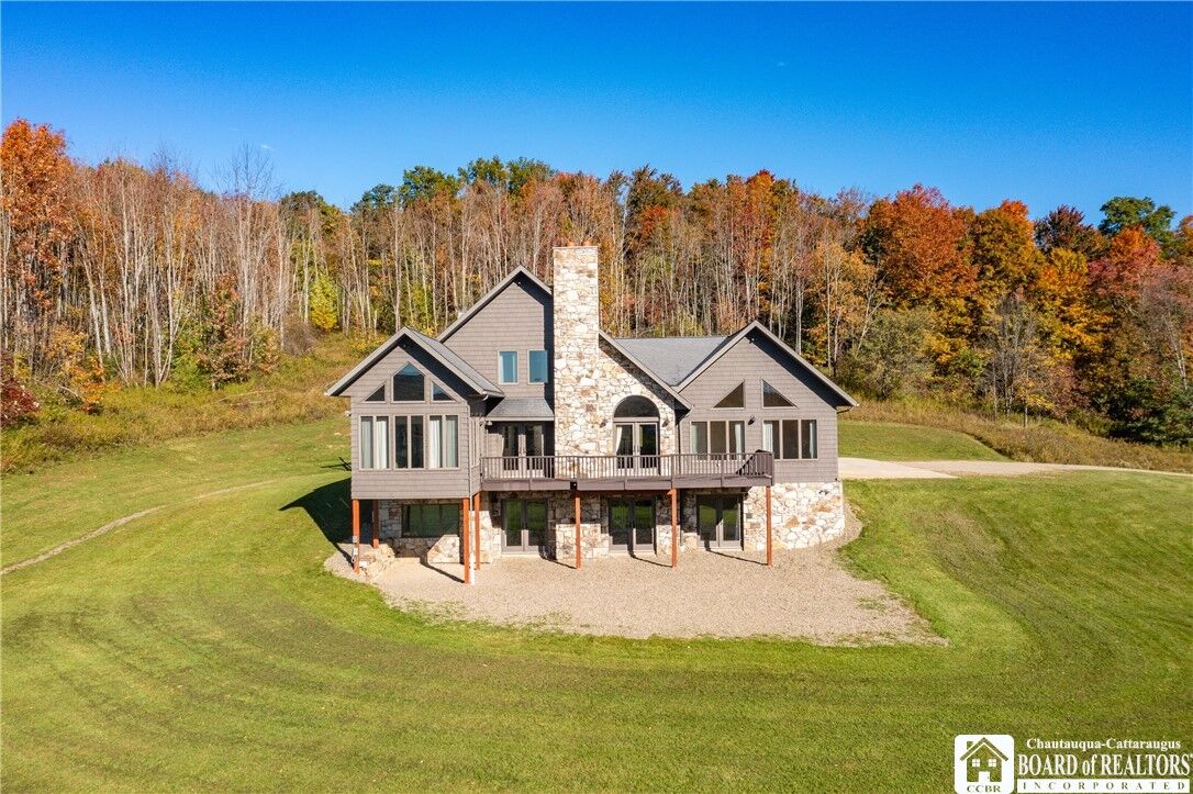Property Photo: 1239 Busti Road PA 16350