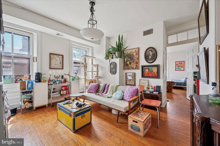 Property Photo:  2008 W Girard Avenue 1F  PA 19130 