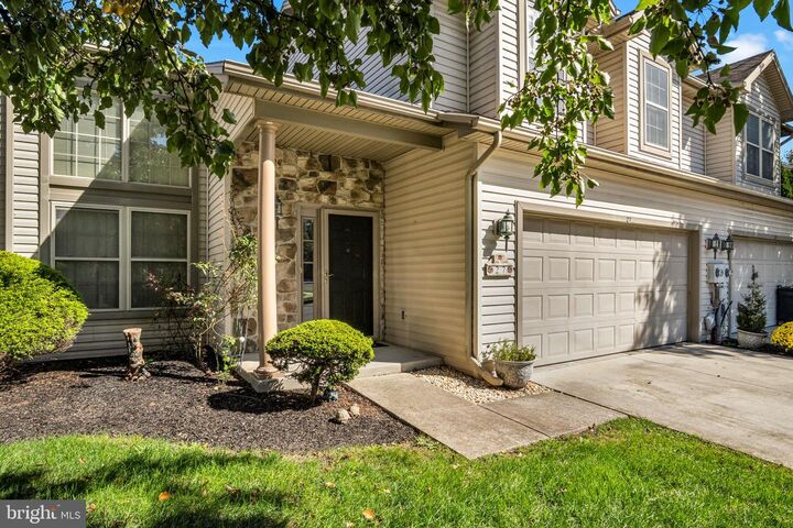 Property Photo: 27 Edgewater Drive PA 17057