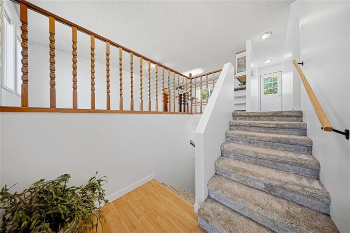 Property Photo:  31 First Street Northwest  MB R1A 1P9 